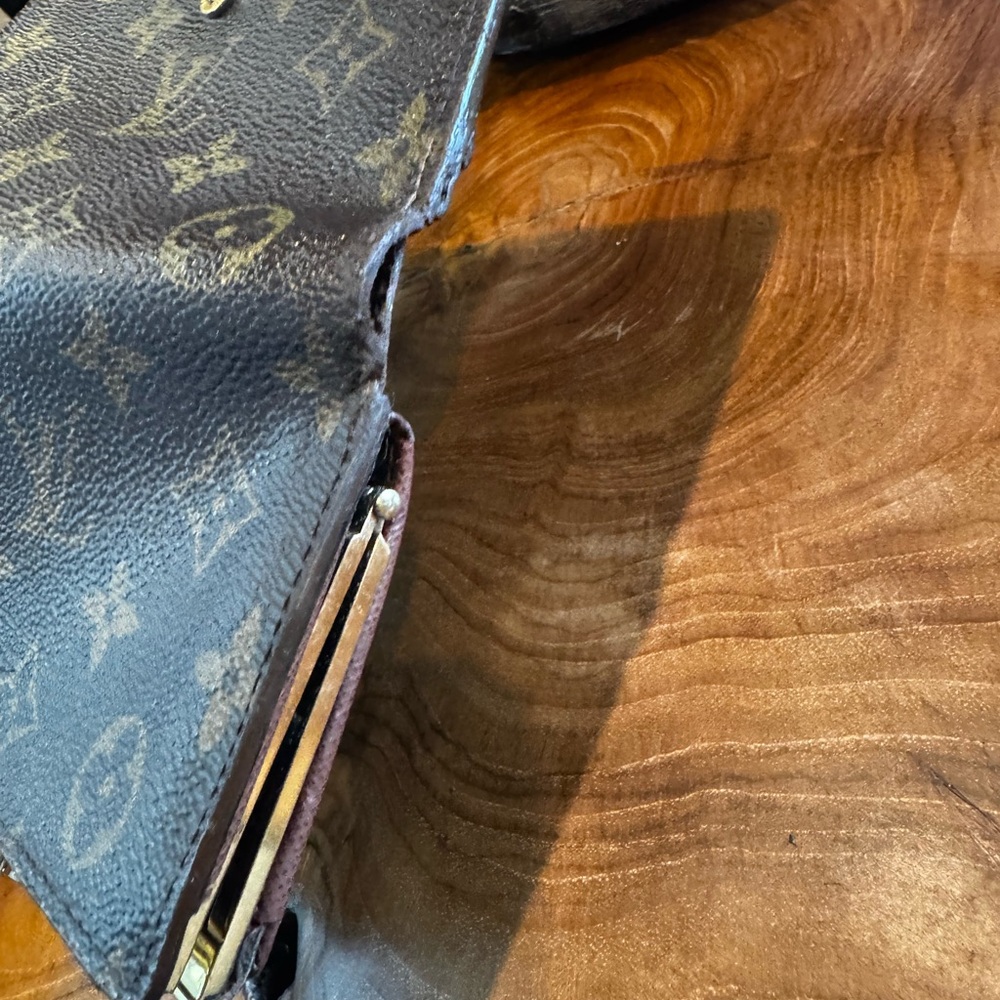 LOUIS VUITTON Monogram Porte Monnaie
Billets Viennois Wallet converted vintage - Picture 12 of 16